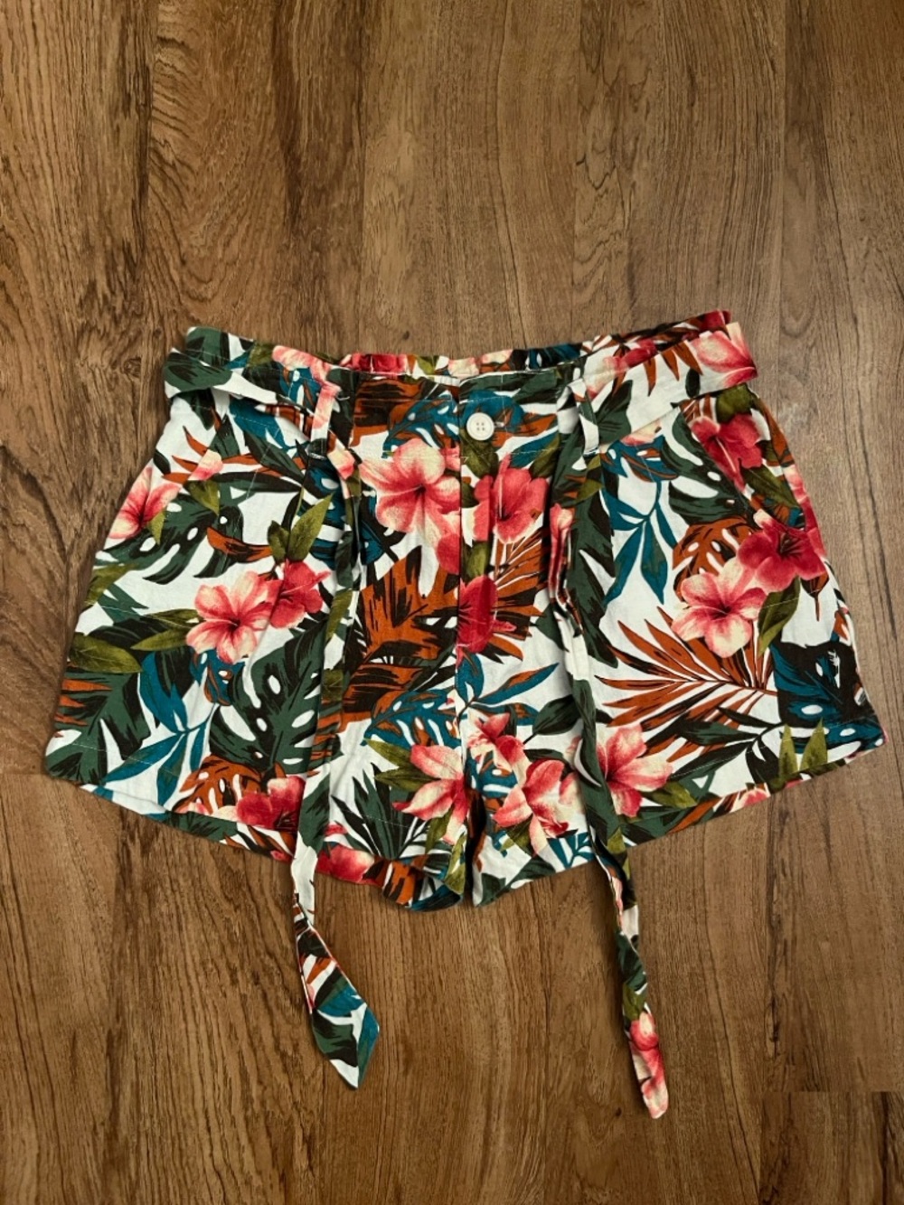 BeBop Floral Linen Shorts
